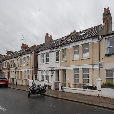 Flexistay Aparthotel Tooting London Bagian luar foto
