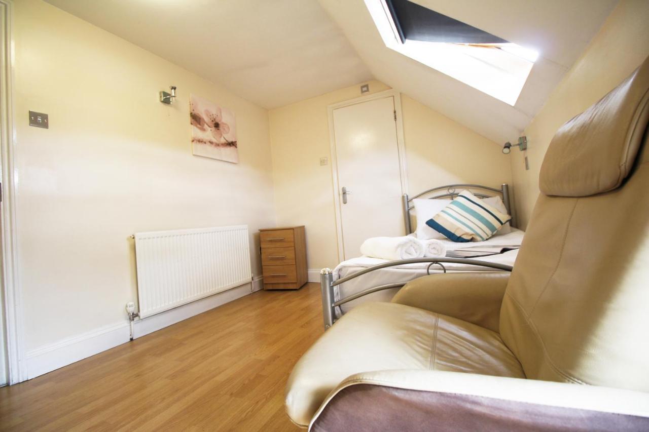 Flexistay Aparthotel Tooting London Bagian luar foto