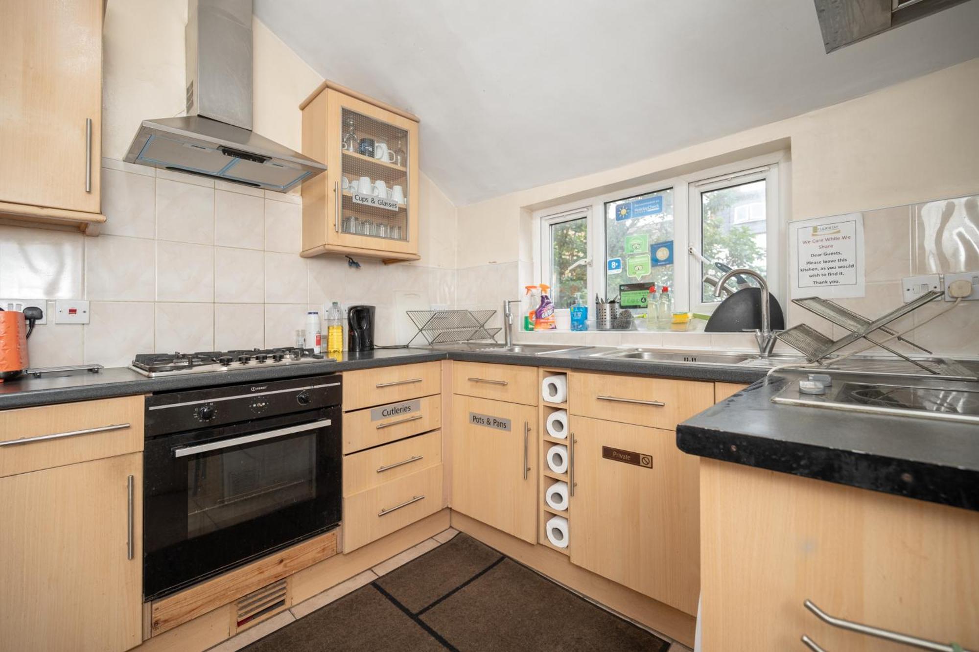 Flexistay Aparthotel Tooting London Bagian luar foto