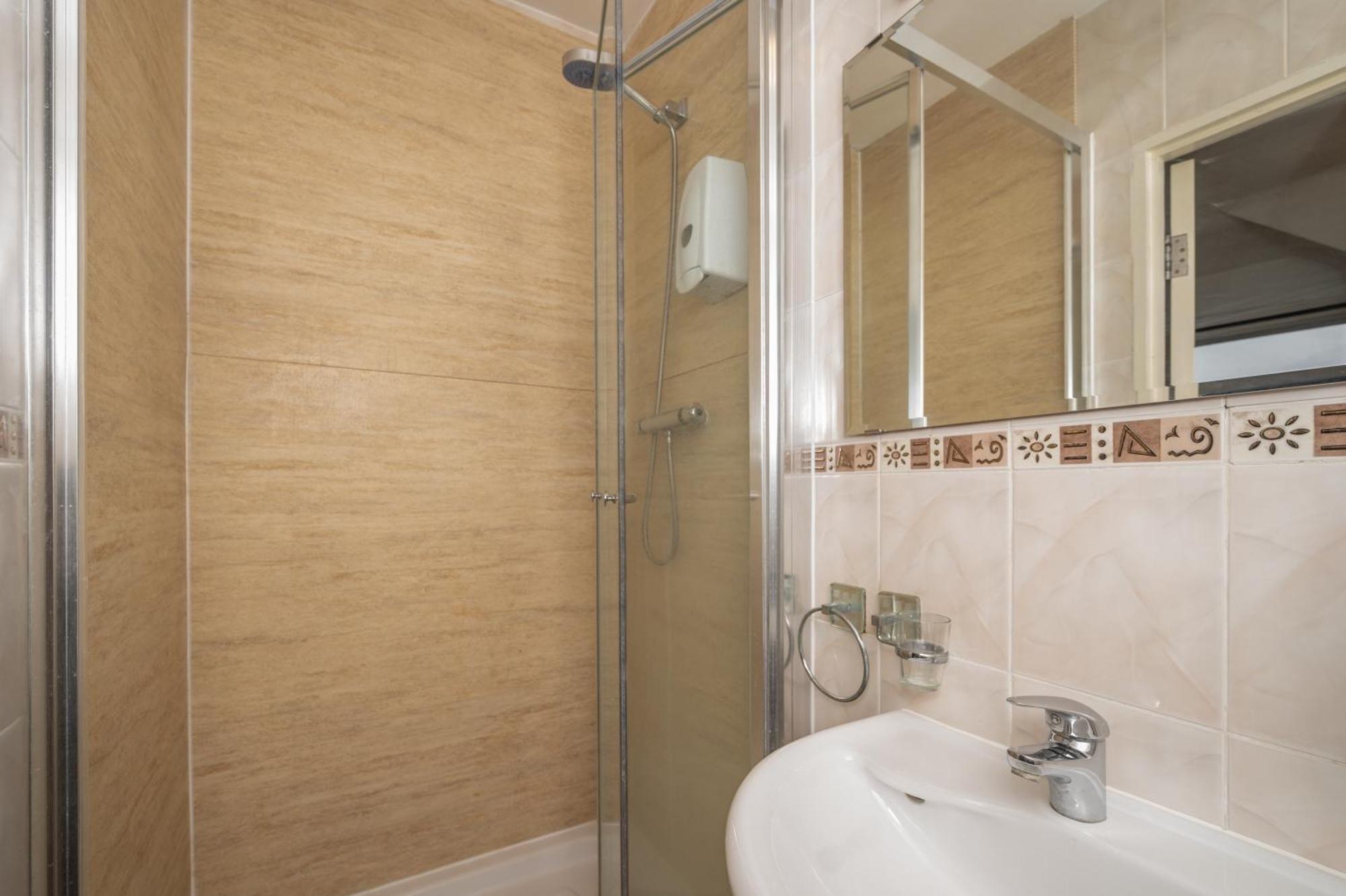 Flexistay Aparthotel Tooting London Bagian luar foto