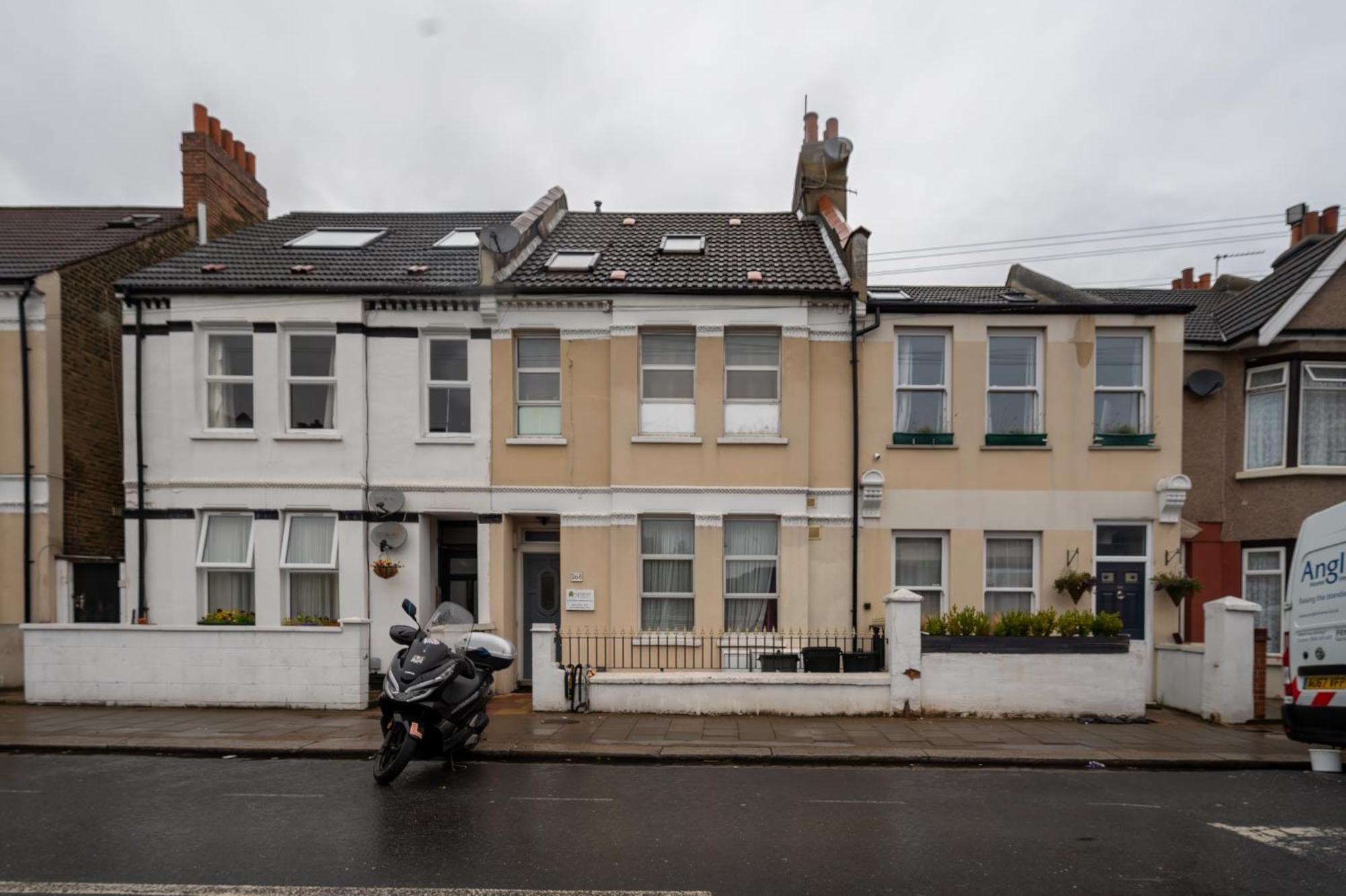 Flexistay Aparthotel Tooting London Bagian luar foto