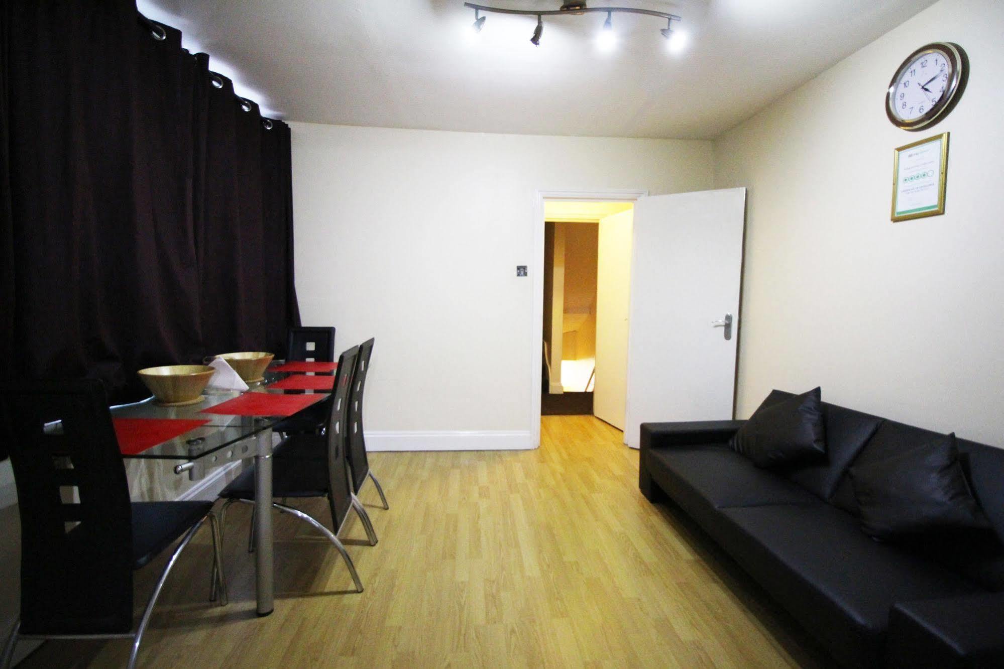 Flexistay Aparthotel Tooting London Bagian luar foto