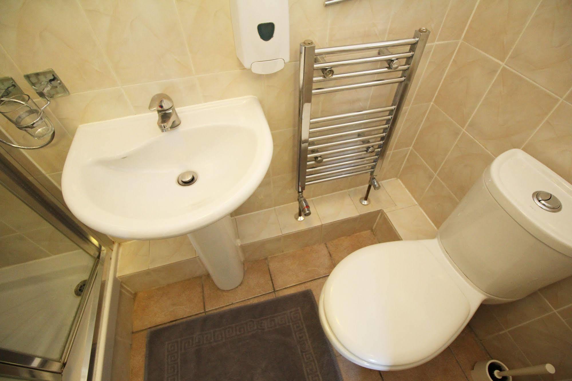 Flexistay Aparthotel Tooting London Bagian luar foto