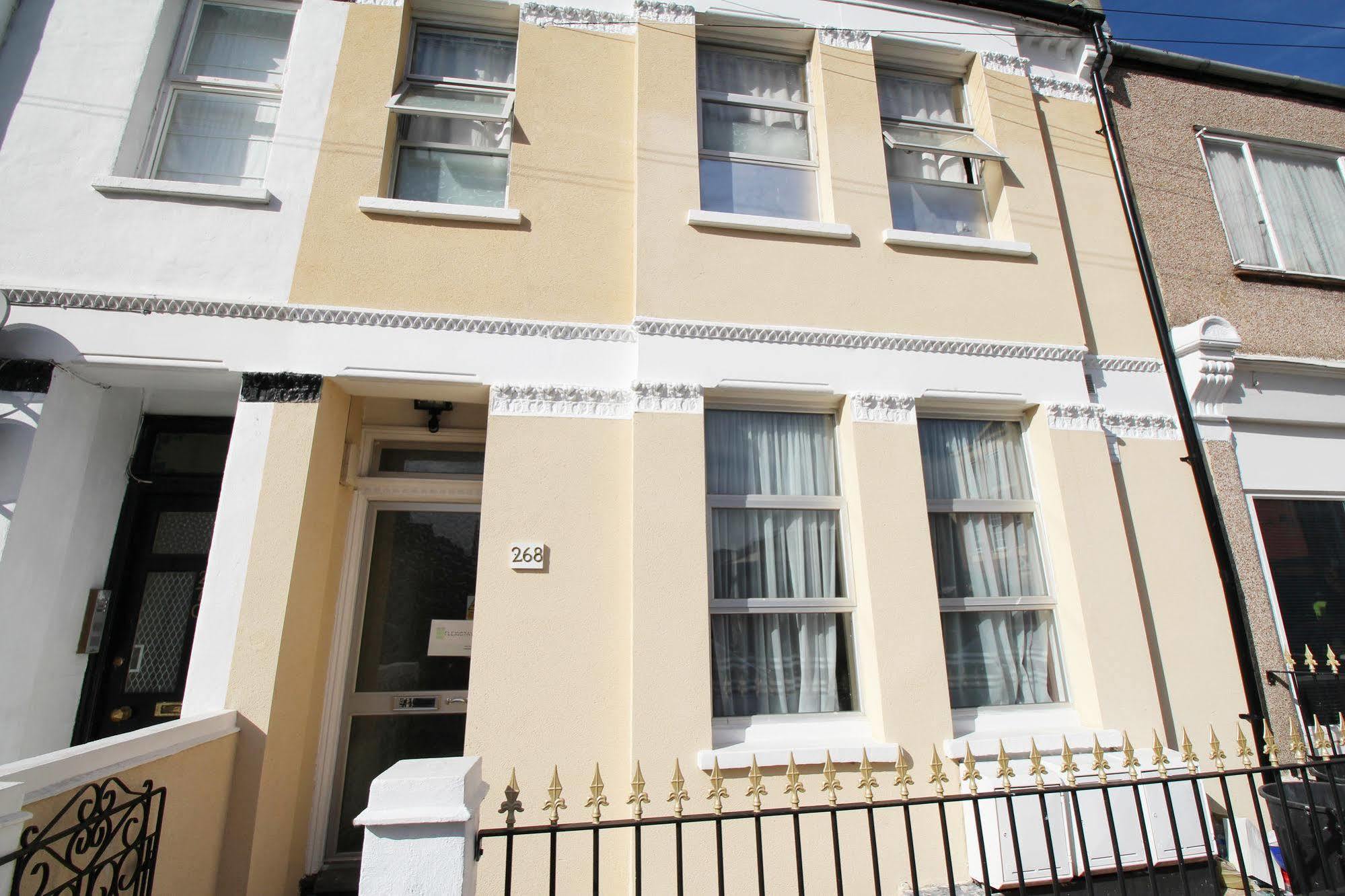 Flexistay Aparthotel Tooting London Bagian luar foto