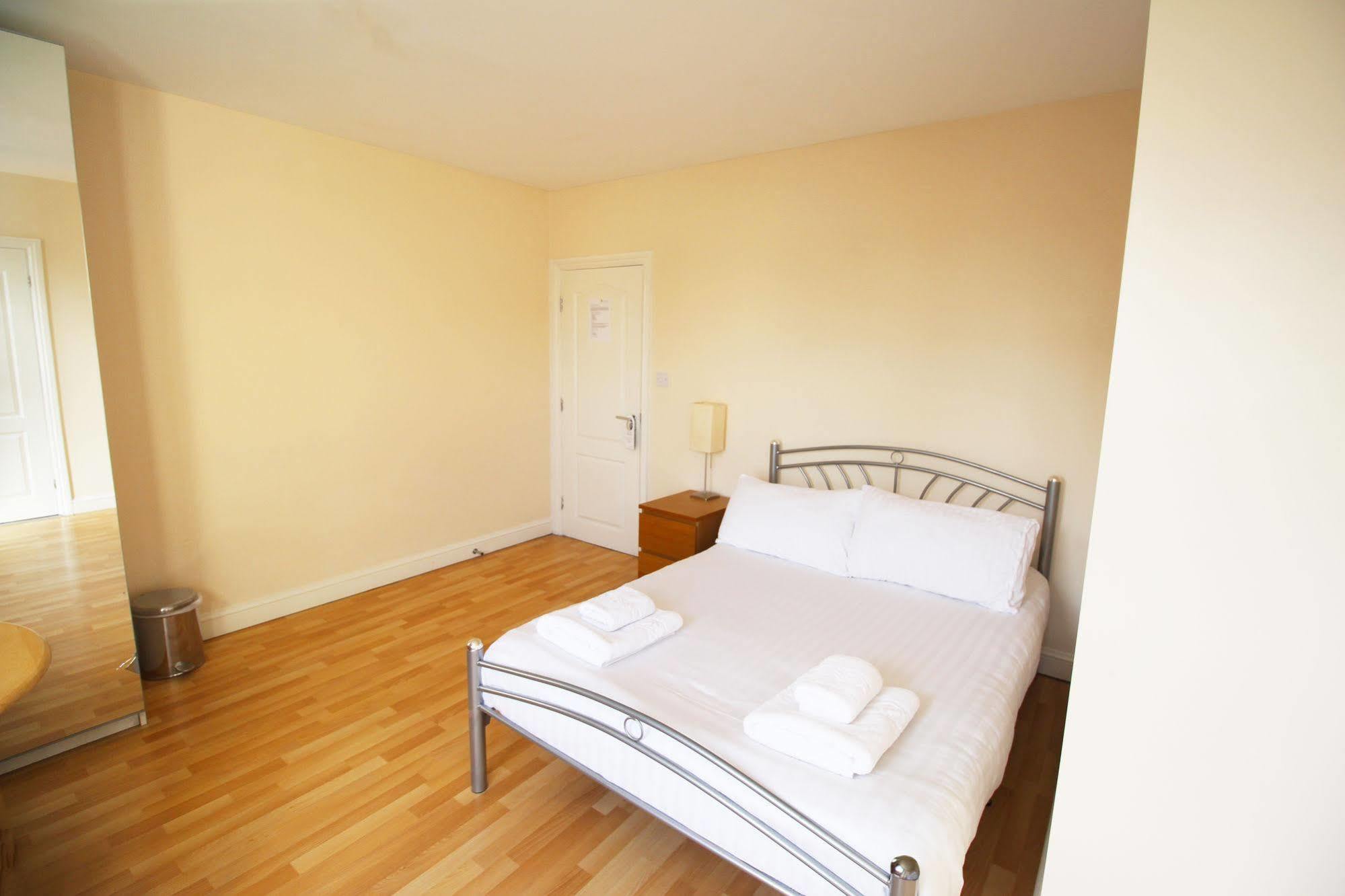 Flexistay Aparthotel Tooting London Bagian luar foto