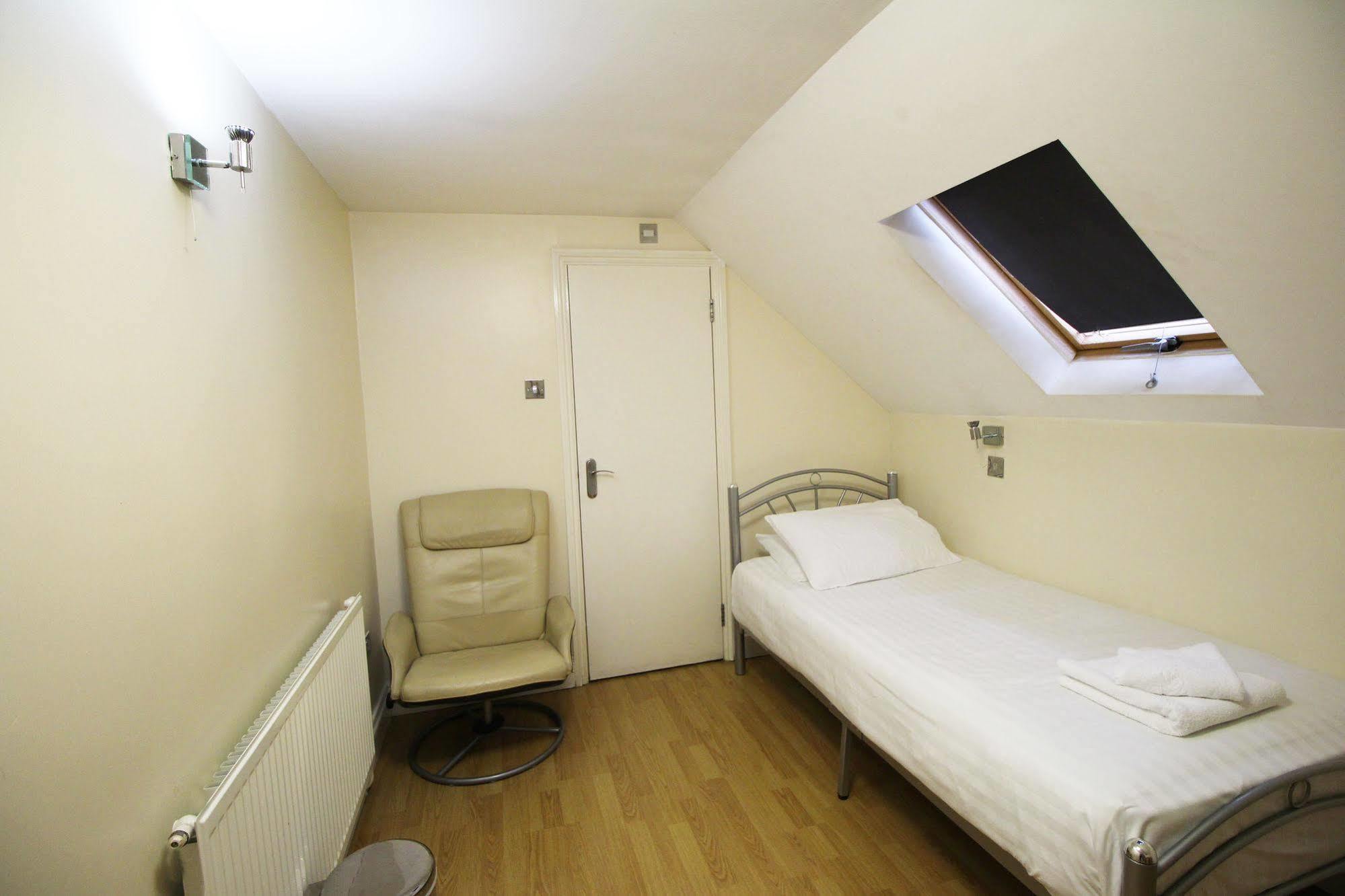 Flexistay Aparthotel Tooting London Bagian luar foto