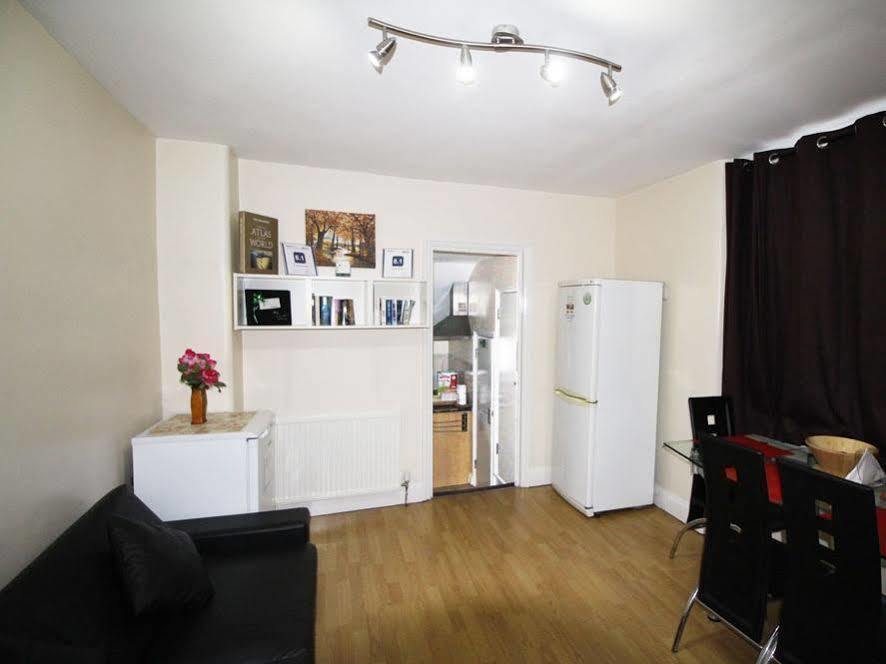 Flexistay Aparthotel Tooting London Bagian luar foto